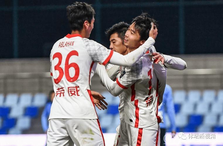 上海双雄租借小牛 海港的刘祝润 申花的费尔南多 马镇谁能回来 上海双雄租借小牛 海港的刘祝润 申花的费尔南多 马镇谁能回来