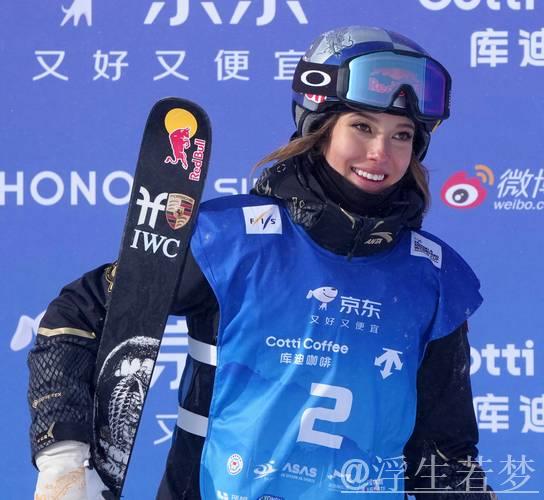 谷爱凌夺得自由式滑雪U型场地世界杯冠军 谷爱凌夺得自由式滑雪U型场地世界杯冠军