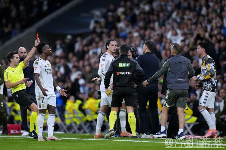 前西甲裁判称伯纳乌执法危险,皇马被指敌视裁判 前西甲裁判称伯纳乌执法危险,皇马被指敌视裁判